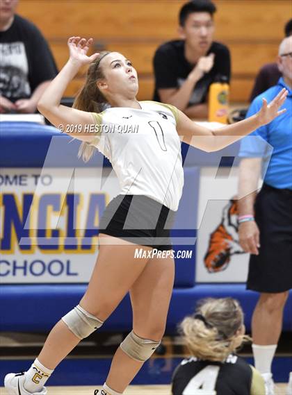 Thumbnail 1 in Canyon @ Valencia photogallery.