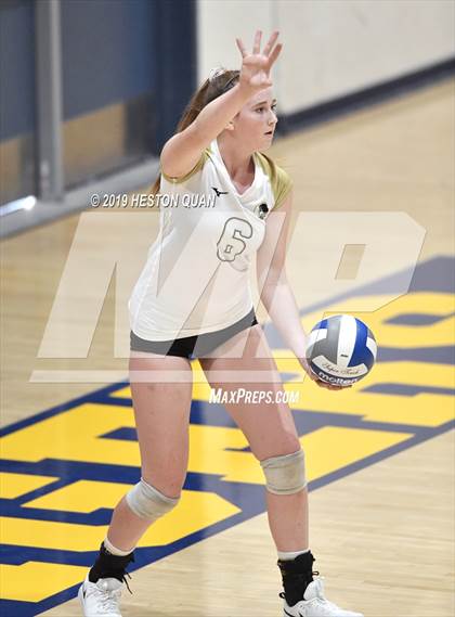 Thumbnail 1 in Canyon @ Valencia photogallery.