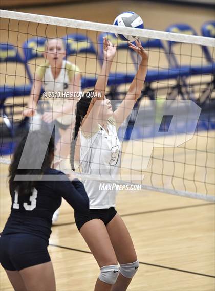 Thumbnail 2 in Canyon @ Valencia photogallery.