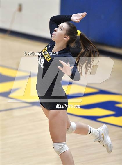 Thumbnail 3 in Canyon @ Valencia photogallery.