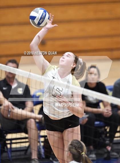 Thumbnail 3 in Canyon @ Valencia photogallery.