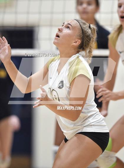 Thumbnail 2 in Canyon @ Valencia photogallery.