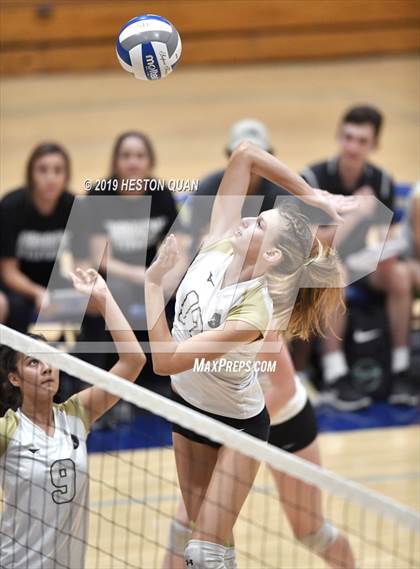 Thumbnail 3 in Canyon @ Valencia photogallery.