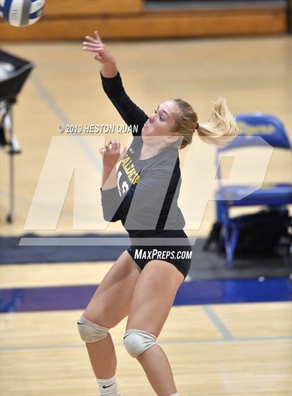 Thumbnail 3 in Canyon @ Valencia photogallery.