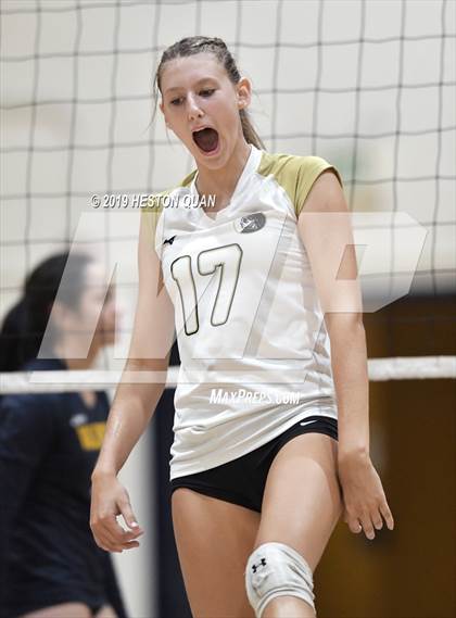 Thumbnail 2 in Canyon @ Valencia photogallery.