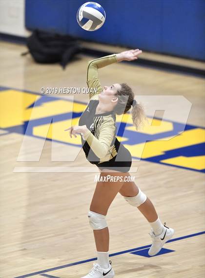 Thumbnail 1 in Canyon @ Valencia photogallery.