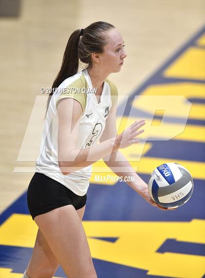 Thumbnail 3 in Canyon @ Valencia photogallery.