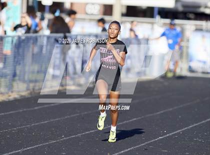 Thumbnail 1 in Stanton Invitational (400m) photogallery.