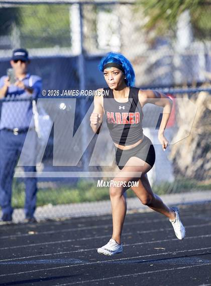 Thumbnail 1 in Stanton Invitational (400m) photogallery.