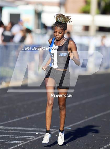 Thumbnail 3 in Stanton Invitational (400m) photogallery.
