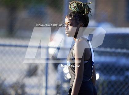 Thumbnail 3 in Stanton Invitational (400m) photogallery.