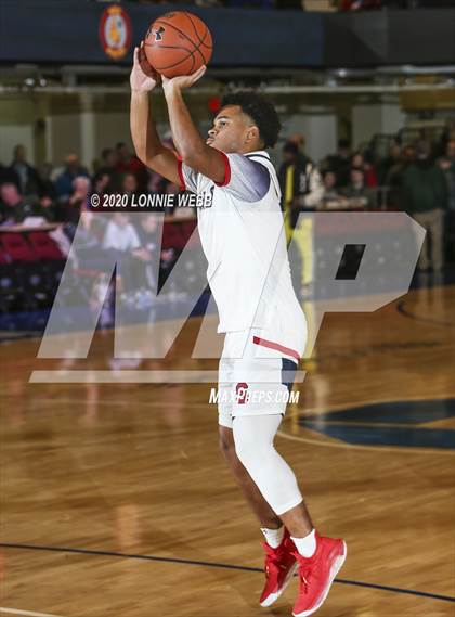 Thumbnail 1 in Iona Prep vs Archbishop Stepinac (Crusader Classic - Westchester County Center) photogallery.