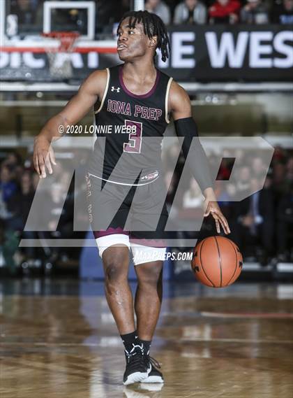 Thumbnail 3 in Iona Prep vs Archbishop Stepinac (Crusader Classic - Westchester County Center) photogallery.