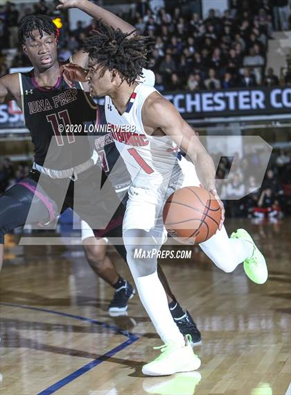 Thumbnail 2 in Iona Prep vs Archbishop Stepinac (Crusader Classic - Westchester County Center) photogallery.