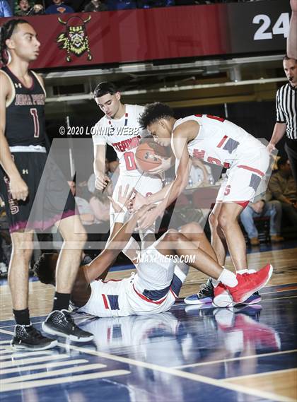 Thumbnail 3 in Iona Prep vs Archbishop Stepinac (Crusader Classic - Westchester County Center) photogallery.