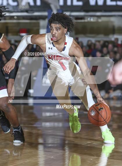 Thumbnail 2 in Iona Prep vs Archbishop Stepinac (Crusader Classic - Westchester County Center) photogallery.
