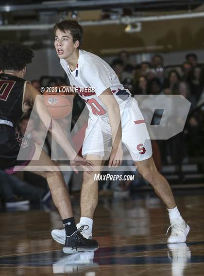 Thumbnail 1 in Iona Prep vs Archbishop Stepinac (Crusader Classic - Westchester County Center) photogallery.