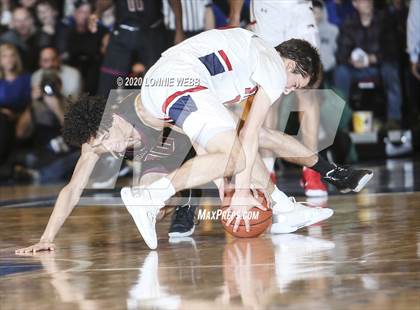 Thumbnail 1 in Iona Prep vs Archbishop Stepinac (Crusader Classic - Westchester County Center) photogallery.