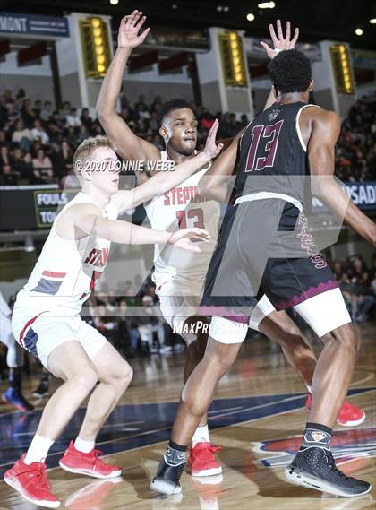 Thumbnail 1 in Iona Prep vs Archbishop Stepinac (Crusader Classic - Westchester County Center) photogallery.