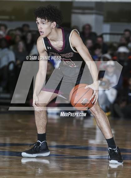 Thumbnail 2 in Iona Prep vs Archbishop Stepinac (Crusader Classic - Westchester County Center) photogallery.