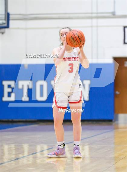 Thumbnail 1 in O'Neill vs. Red Hook (Section 9 Class B Final) photogallery.