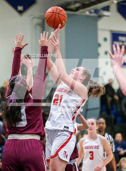 Thumbnail 3 in O'Neill vs. Red Hook (Section 9 Class B Final) photogallery.