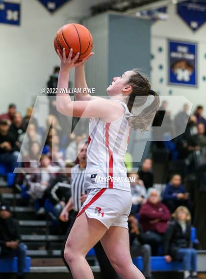 Thumbnail 3 in O'Neill vs. Red Hook (Section 9 Class B Final) photogallery.