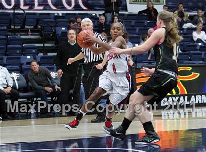 Thumbnail 3 in Dublin vs. Casa Grande (Miramonte Holiday Classic) photogallery.