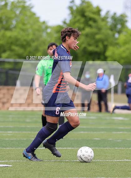 Thumbnail 2 in Wakeland vs. Kingwood Park (UIL 5A Final) photogallery.