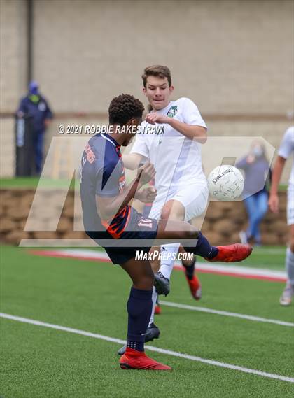Thumbnail 1 in Wakeland vs. Kingwood Park (UIL 5A Final) photogallery.