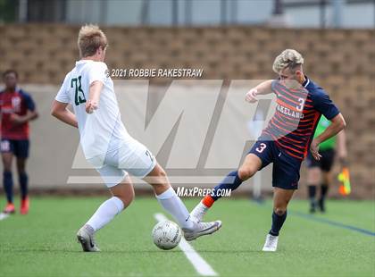 Thumbnail 2 in Wakeland vs. Kingwood Park (UIL 5A Final) photogallery.