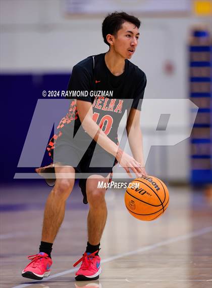 Thumbnail 1 in Lemoore vs. Selma photogallery.