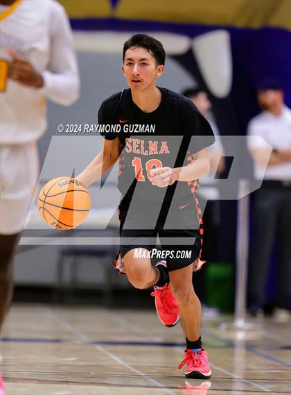 Thumbnail 1 in Lemoore vs. Selma photogallery.