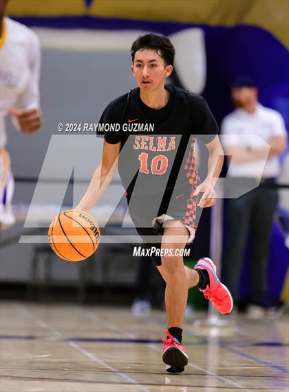 Thumbnail 2 in Lemoore vs. Selma photogallery.