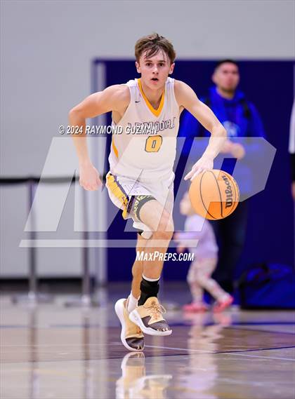 Thumbnail 1 in Lemoore vs. Selma photogallery.