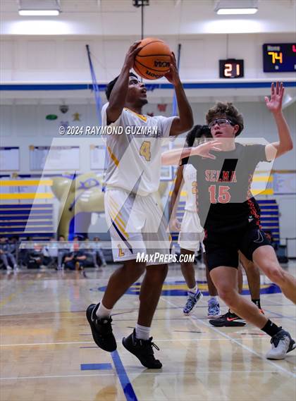 Thumbnail 3 in Lemoore vs. Selma photogallery.