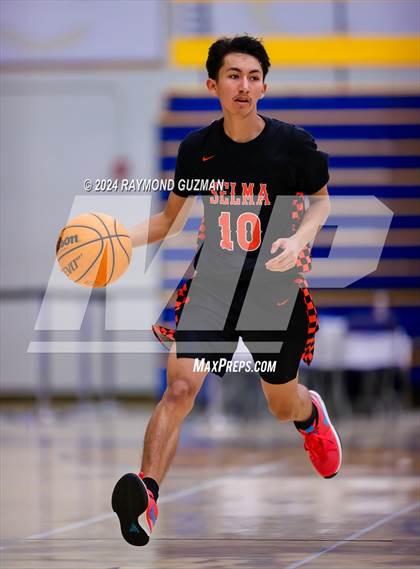 Thumbnail 1 in Lemoore vs. Selma photogallery.