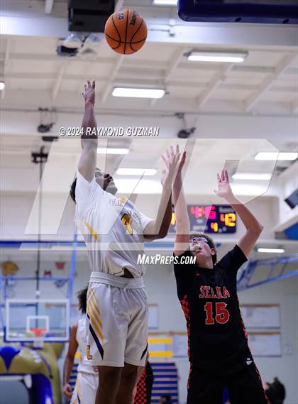 Thumbnail 2 in Lemoore vs. Selma photogallery.