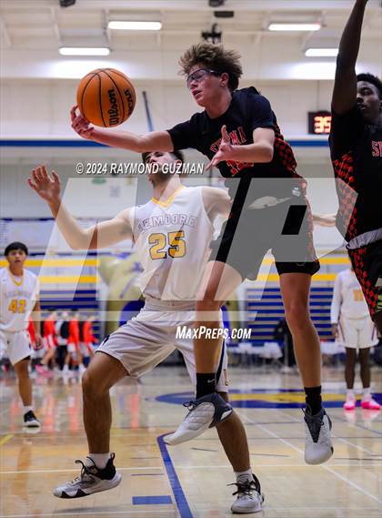 Thumbnail 1 in Lemoore vs. Selma photogallery.