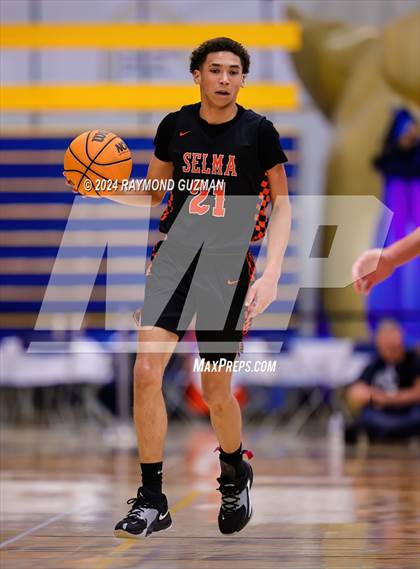 Thumbnail 3 in Lemoore vs. Selma photogallery.