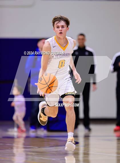 Thumbnail 2 in Lemoore vs. Selma photogallery.