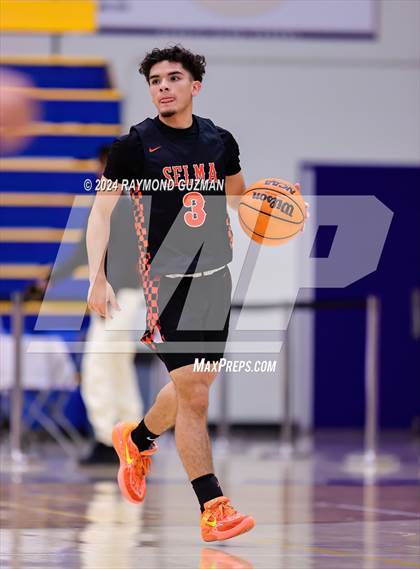 Thumbnail 2 in Lemoore vs. Selma photogallery.