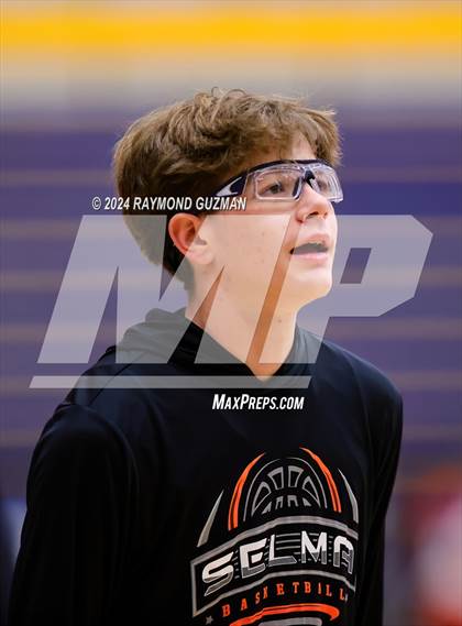 Thumbnail 3 in Lemoore vs. Selma photogallery.