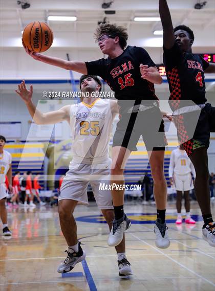 Thumbnail 3 in Lemoore vs. Selma photogallery.