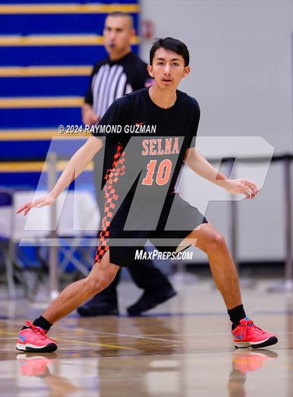 Thumbnail 3 in Lemoore vs. Selma photogallery.