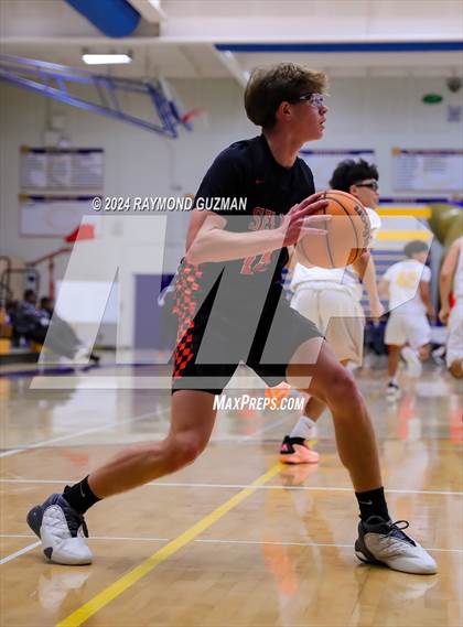 Thumbnail 2 in Lemoore vs. Selma photogallery.