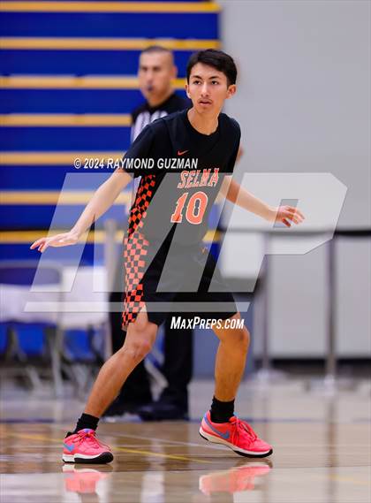 Thumbnail 1 in Lemoore vs. Selma photogallery.
