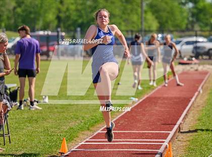 Thumbnail 1 in Lake Houston Conquerors Invitational (Triple Jump) photogallery.