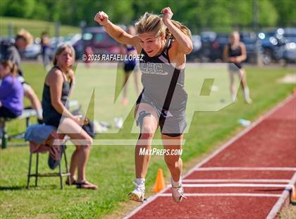 Thumbnail 3 in Lake Houston Conquerors Invitational (Triple Jump) photogallery.