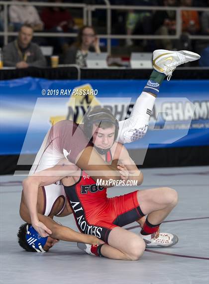 Thumbnail 3 in NYSPHSAA Wrestling Championships (Round 1) photogallery.